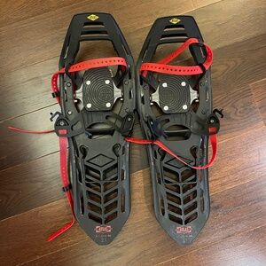 Atlas Helium BC Snowshoes 23 inch. Used, Great Condition.